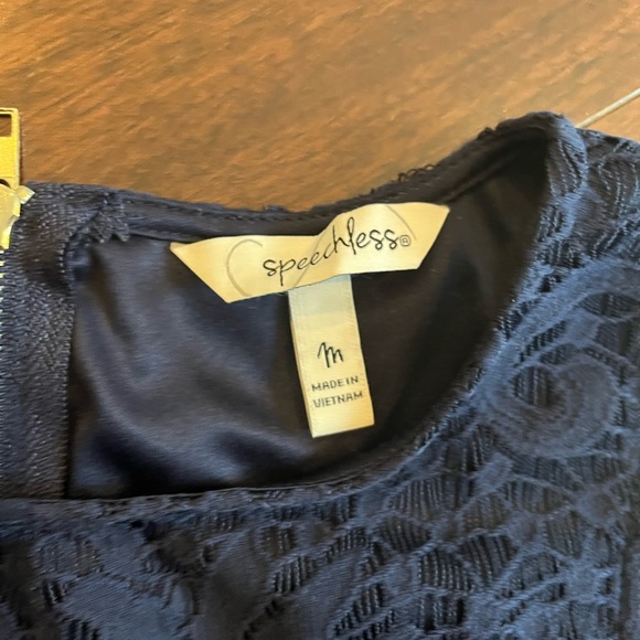 ⭐️EUC - Speechless Girls Junior Size Medium Navy Dress with Lace and Stripes - Picture 4 of 6